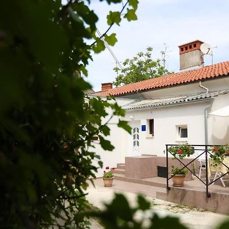 Charming Apartment In Town Center Пула Екстериор снимка
