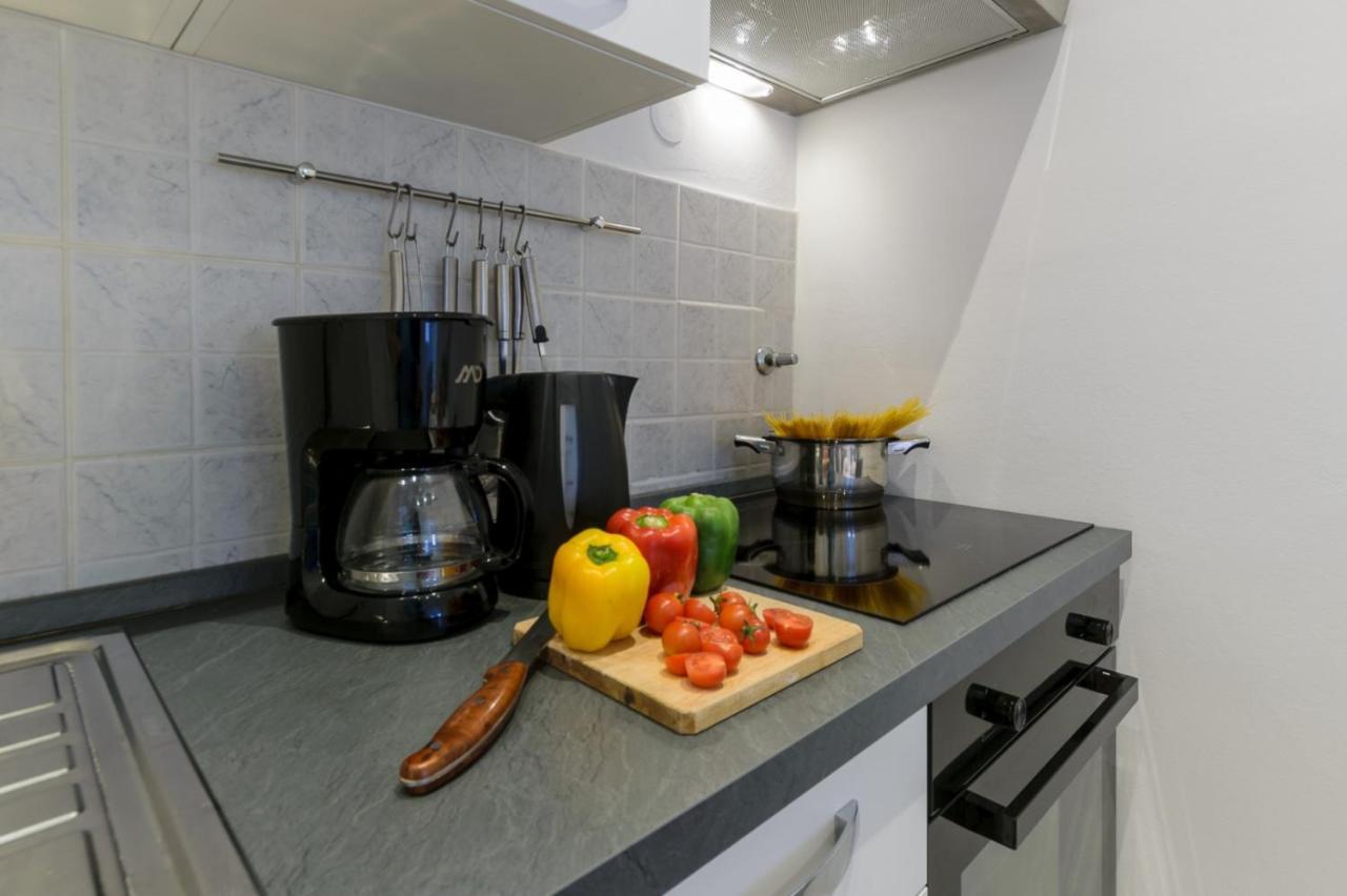 Charming Apartment In Town Center Пула Екстериор снимка