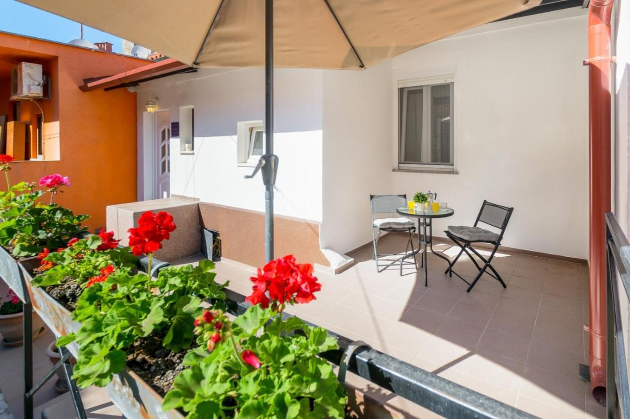 Charming Apartment In Town Center Пула Екстериор снимка