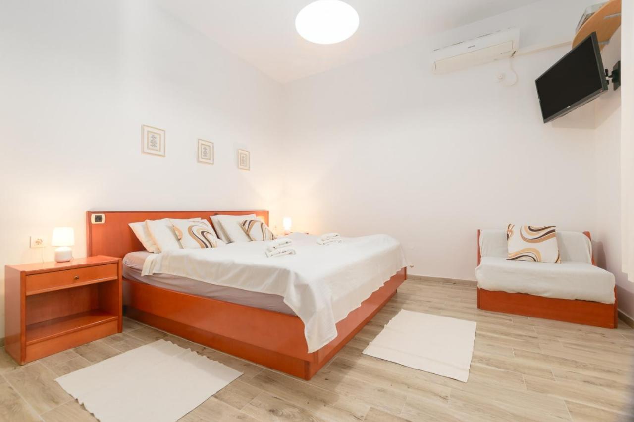 Charming Apartment In Town Center Пула Екстериор снимка